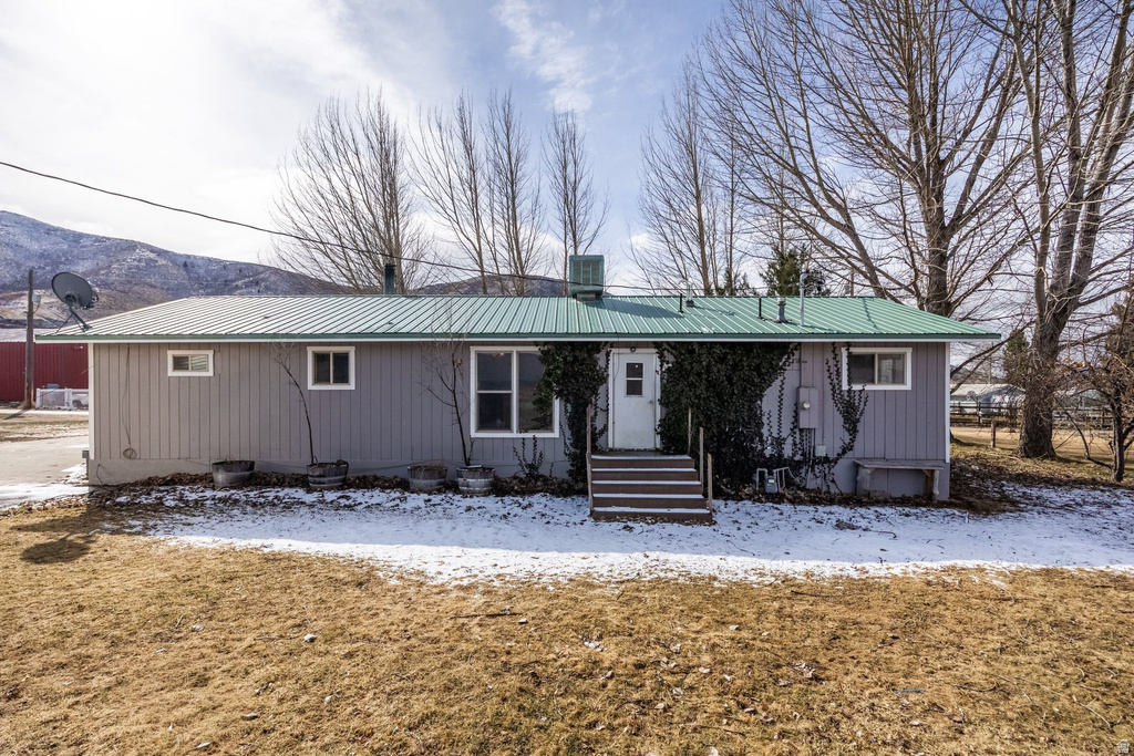 2898 W 3471 S Charleston, UT 84032