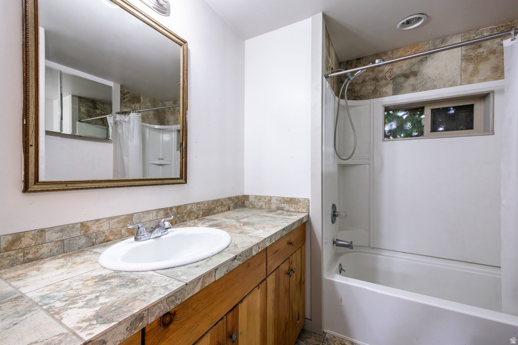 2898 W 3471 S Charleston, UT 84032