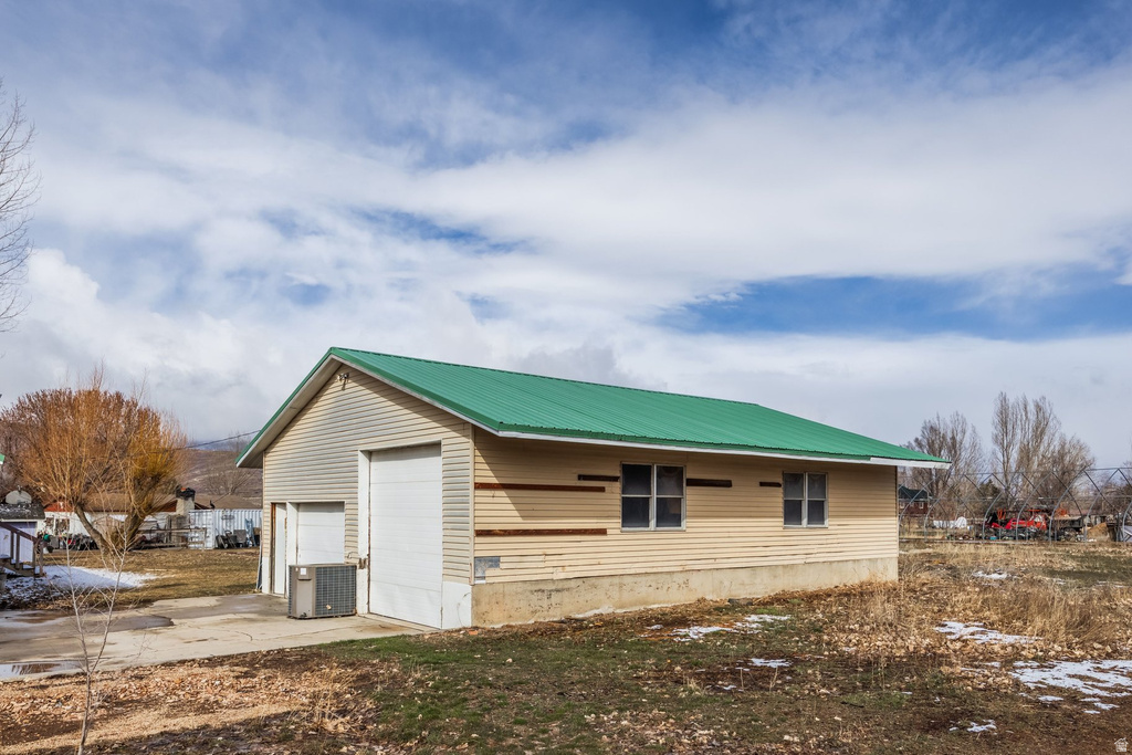 2898 W 3471 S Charleston, UT 84032