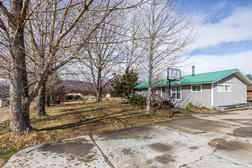 2898 W 3471 S Charleston, UT 84032