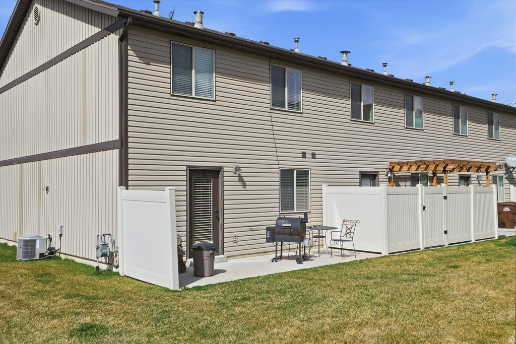1912 N 300 W Harrisville, UT 84414