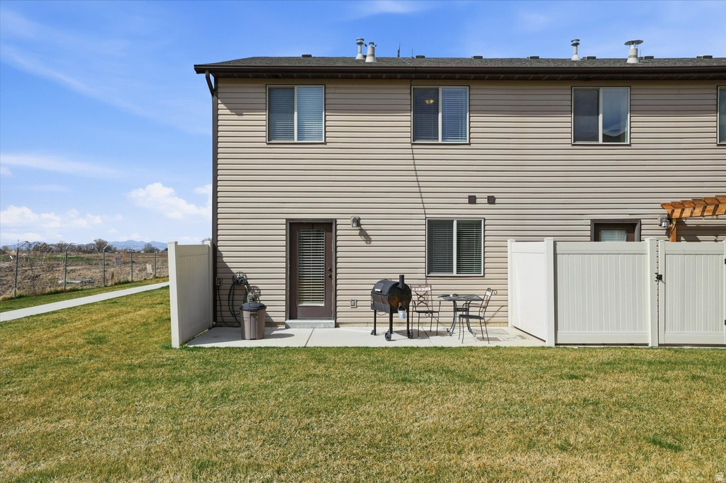 1912 N 300 W Harrisville, UT 84414