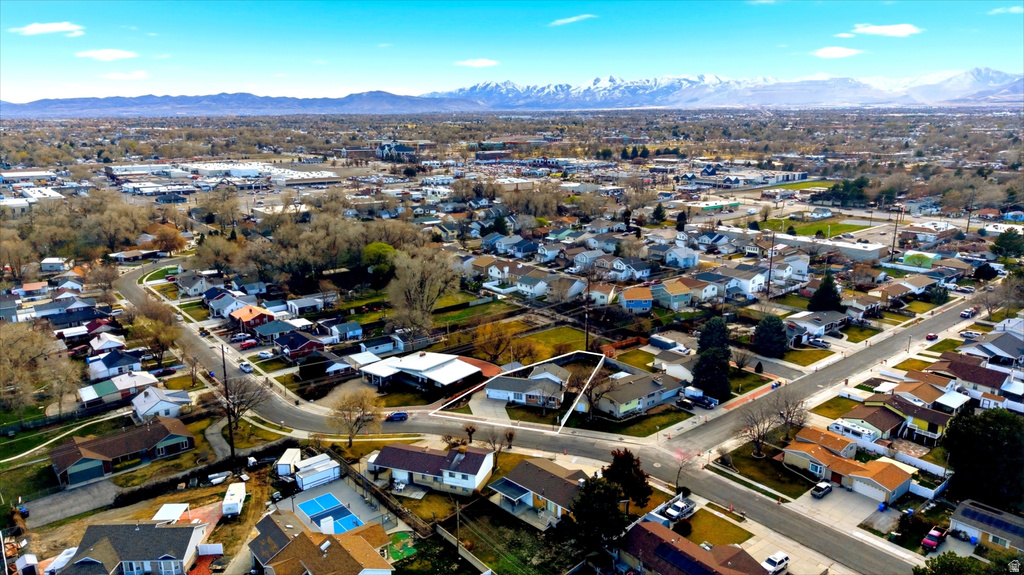 7588 S JORDAN DL West Jordan, UT 84084