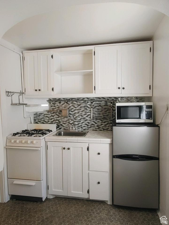 679 E 2ND AVE Salt Lake City, UT 84103