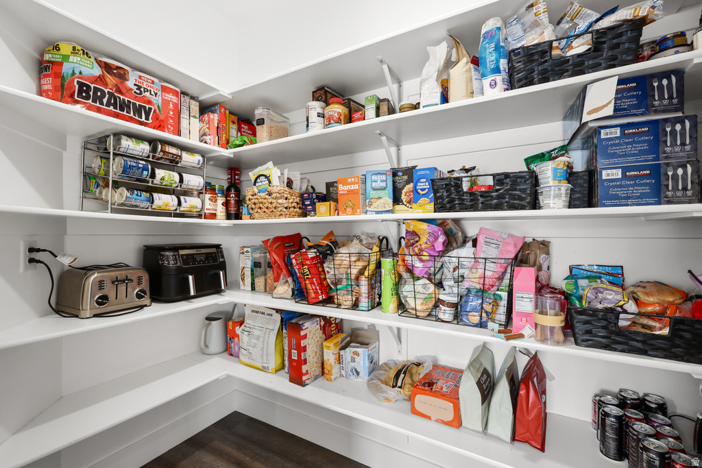 1567 N 550 E North Ogden, UT 84404