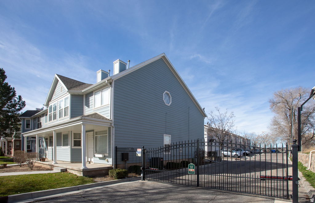 2651 S JEFFERSON Ogden, UT 84401
