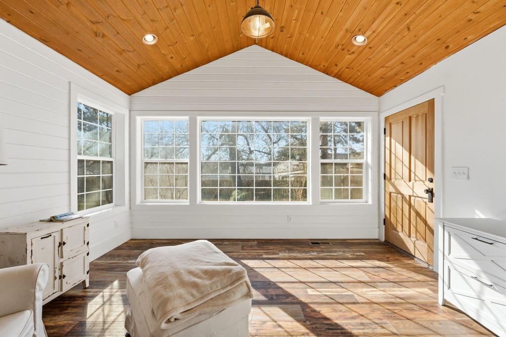 16 S 200 E Centerville, UT 84014