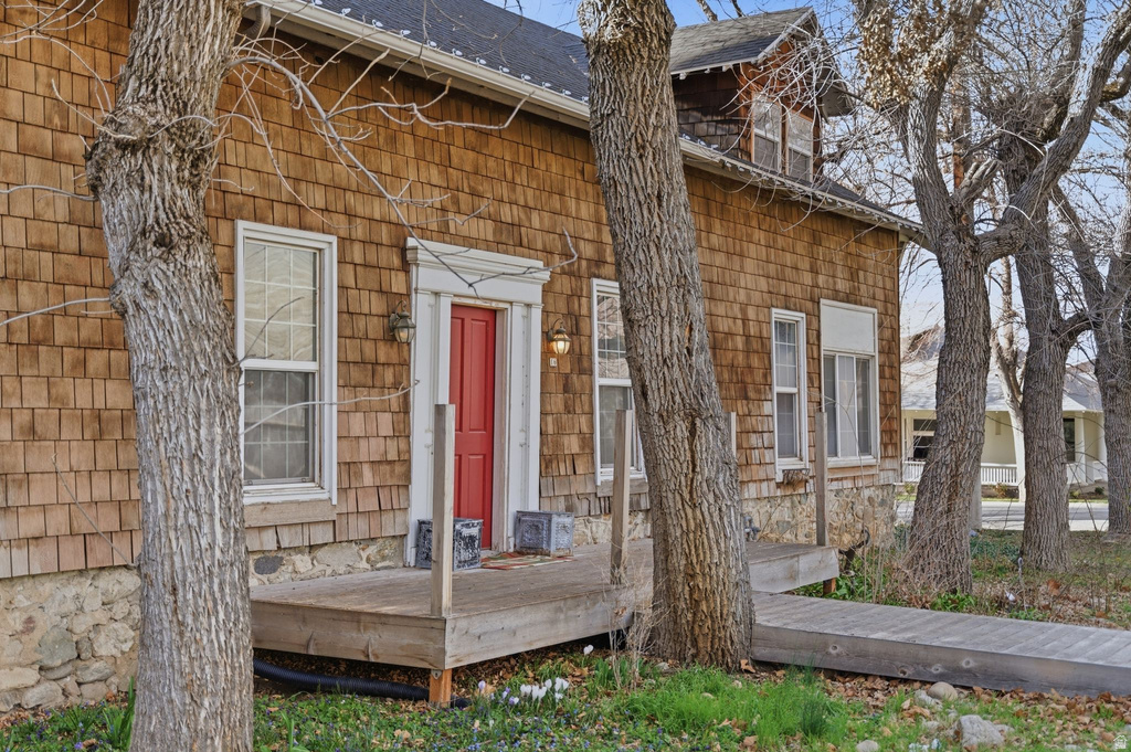 16 S 200 E Centerville, UT 84014