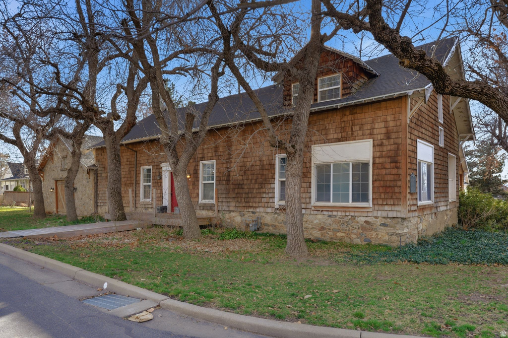 16 S 200 E Centerville, UT 84014