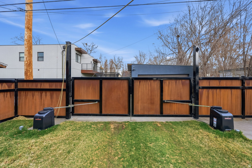 983 S 1000 E Salt Lake City, UT 84105