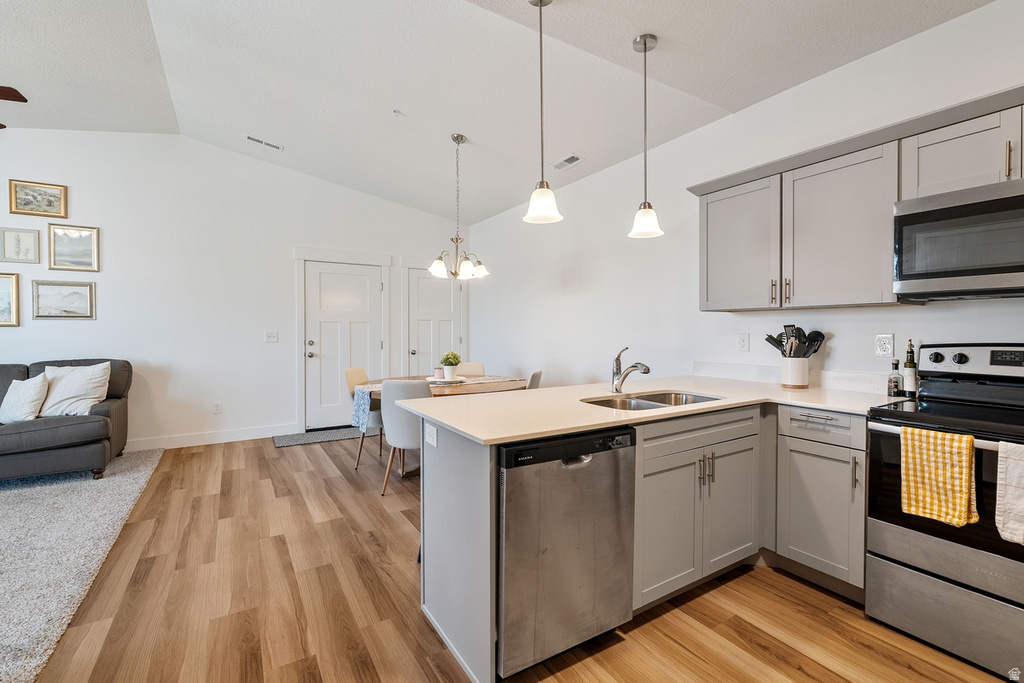 1787 N FESTIVE WAY #B302 Saratoga Springs, UT 84045