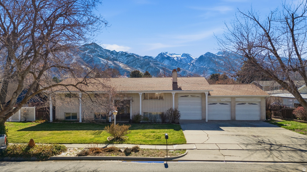 2470 E CAMELBACK RD Cottonwood Heights, UT 84121