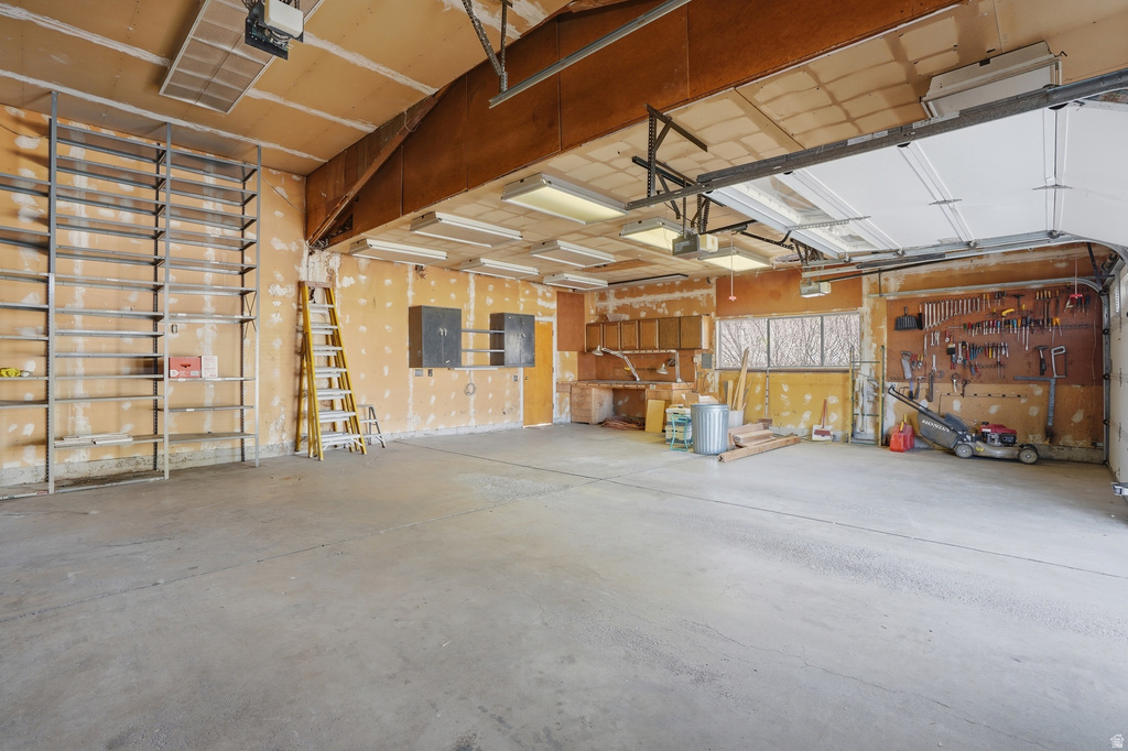 2470 E CAMELBACK RD Cottonwood Heights, UT 84121