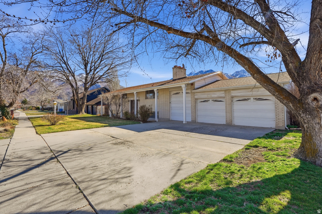 2470 E CAMELBACK RD Cottonwood Heights, UT 84121