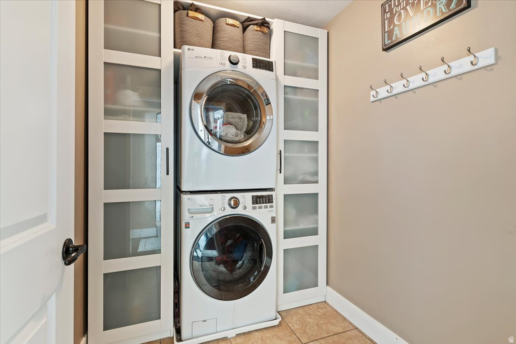 6521 S MOUNT ADAMS DR West Valley City, UT 84118