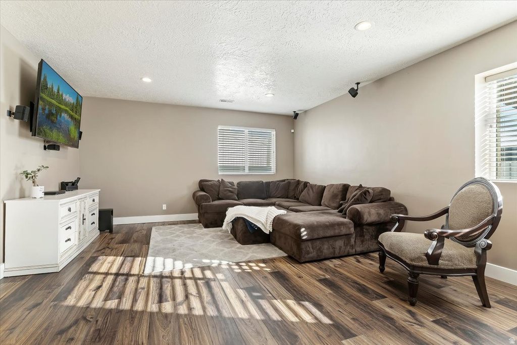 6521 S MOUNT ADAMS DR West Valley City, UT 84118