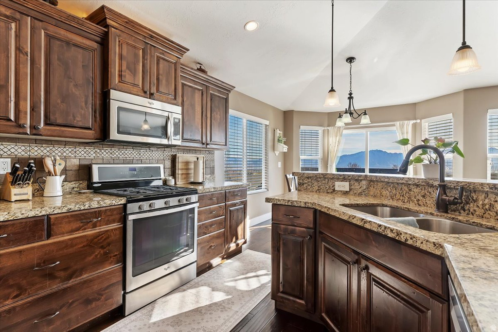 6521 S MOUNT ADAMS DR West Valley City, UT 84118