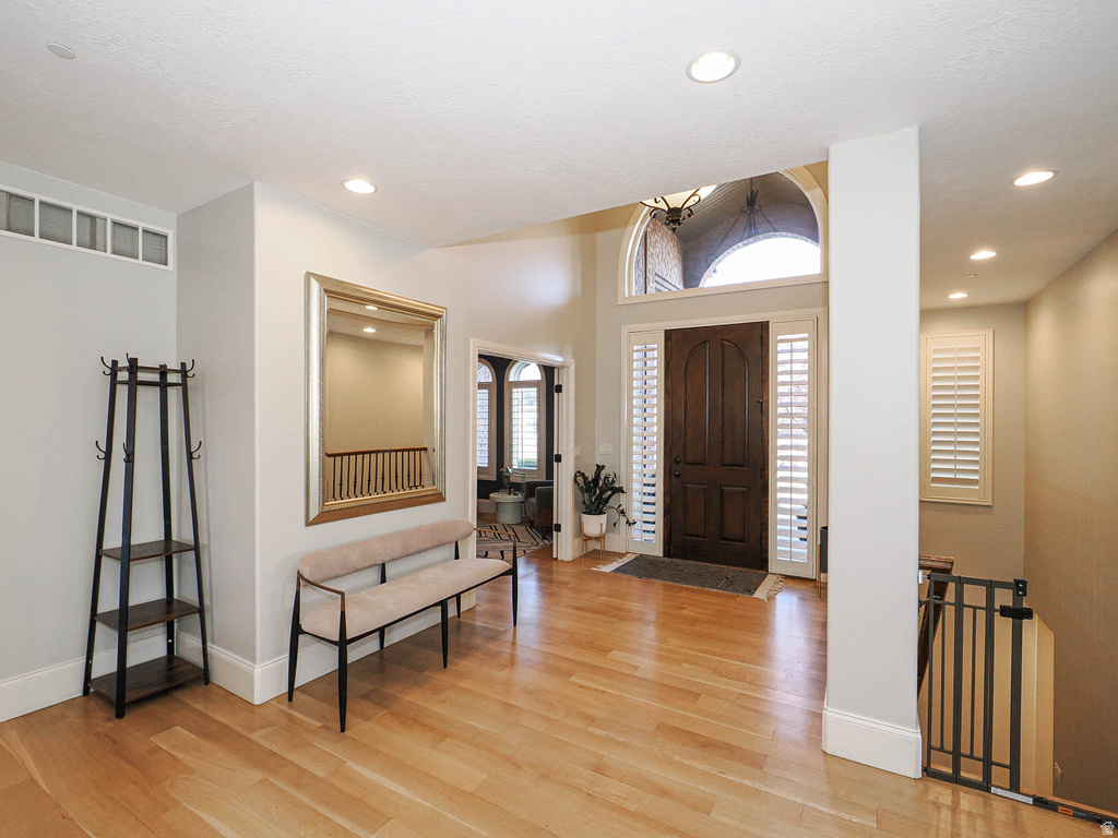 515 E TANGLEWOOD LOOP North Salt Lake, UT 84054