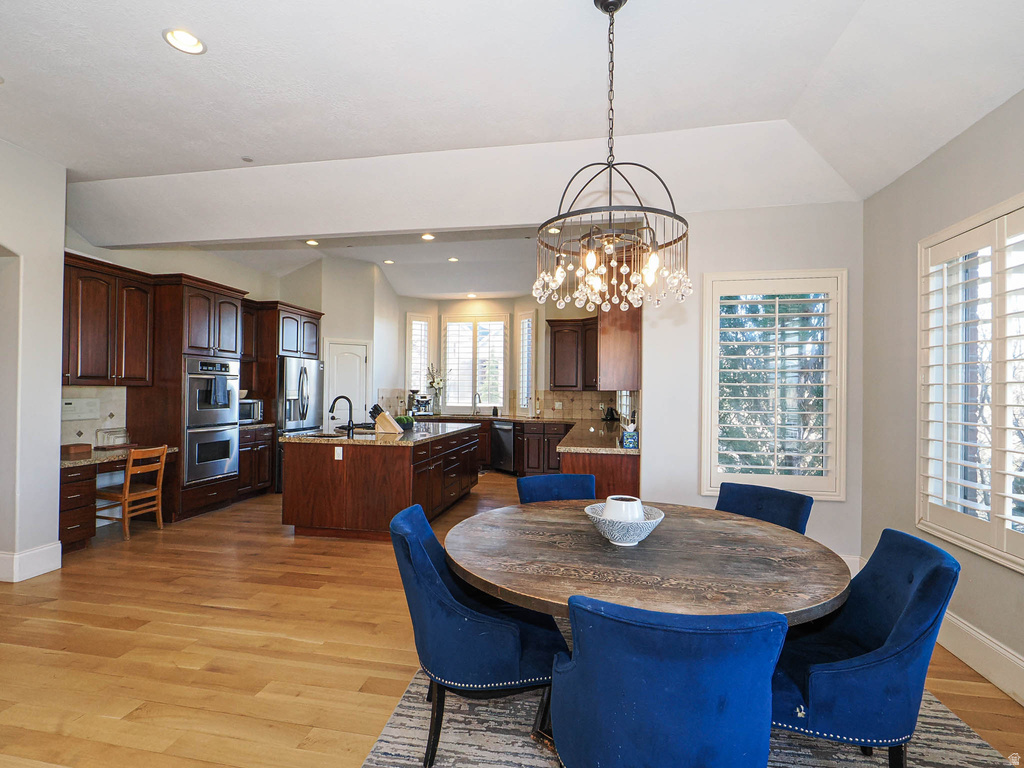 515 E TANGLEWOOD LOOP North Salt Lake, UT 84054