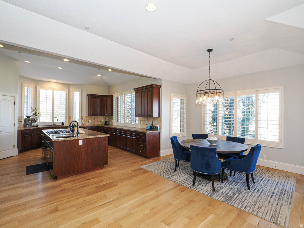 515 E TANGLEWOOD LOOP North Salt Lake, UT 84054