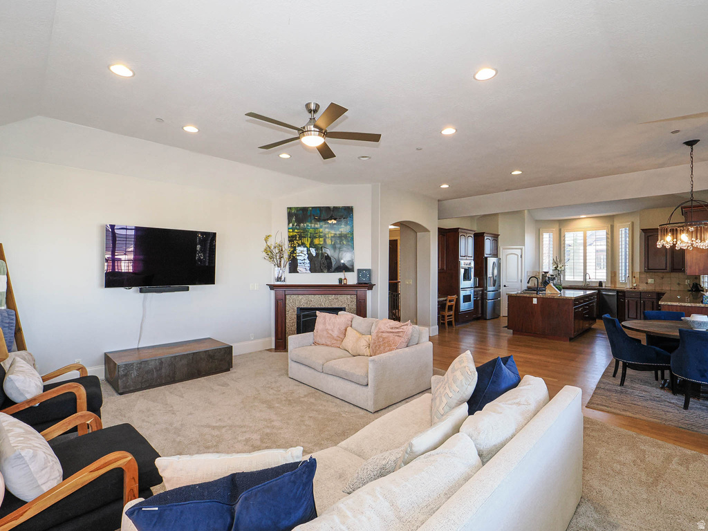 515 E TANGLEWOOD LOOP North Salt Lake, UT 84054