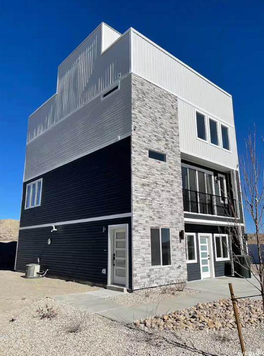 1875 E 880 N Price, UT 84501