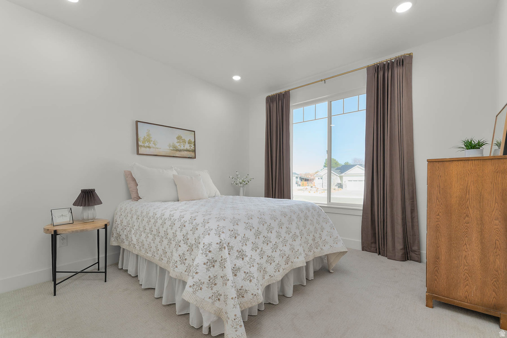 2291 E PARKSIDE CIR South Ogden, UT 84403