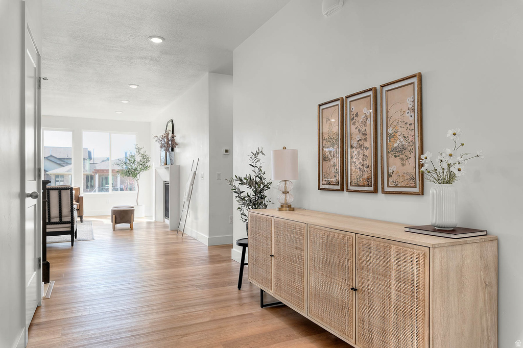 2291 E PARKSIDE CIR South Ogden, UT 84403