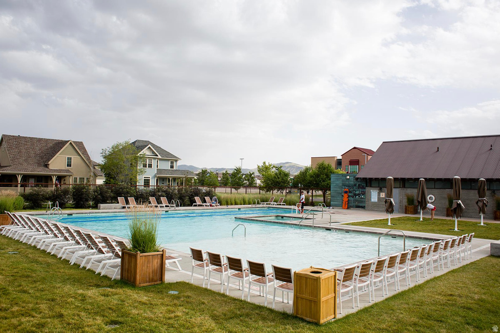 4512 KESTREL RIDGE RD #313 South Jordan, UT 84009