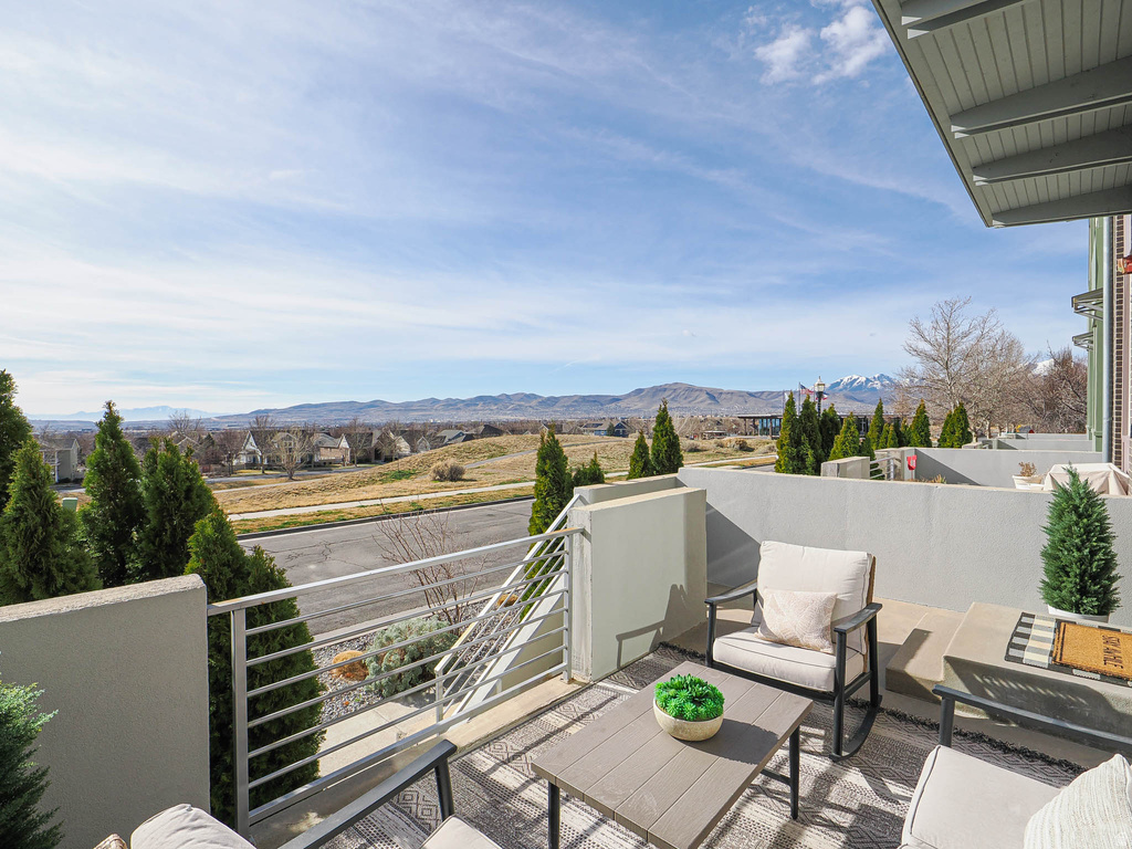 4512 KESTREL RIDGE RD #313 South Jordan, UT 84009