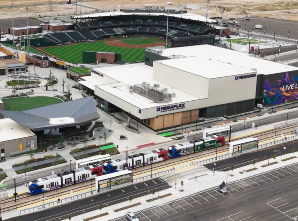 4512 KESTREL RIDGE RD #313 South Jordan, UT 84009