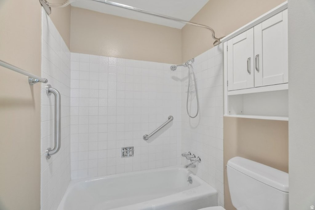 4987 S BEAVERBROOK LN Salt Lake City, UT 84117