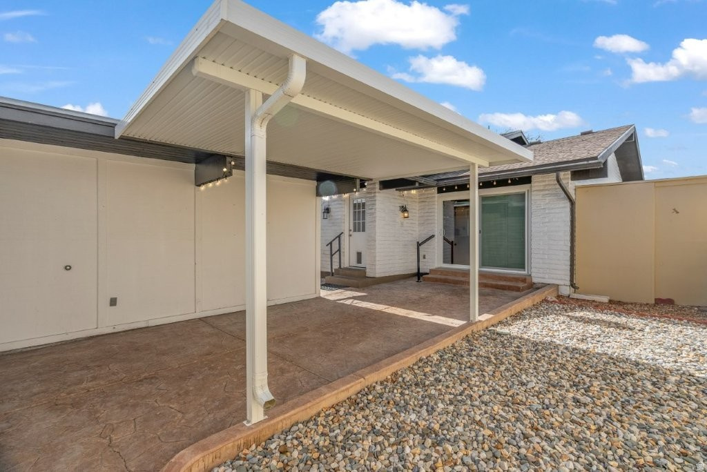 4987 S BEAVERBROOK LN Salt Lake City, UT 84117