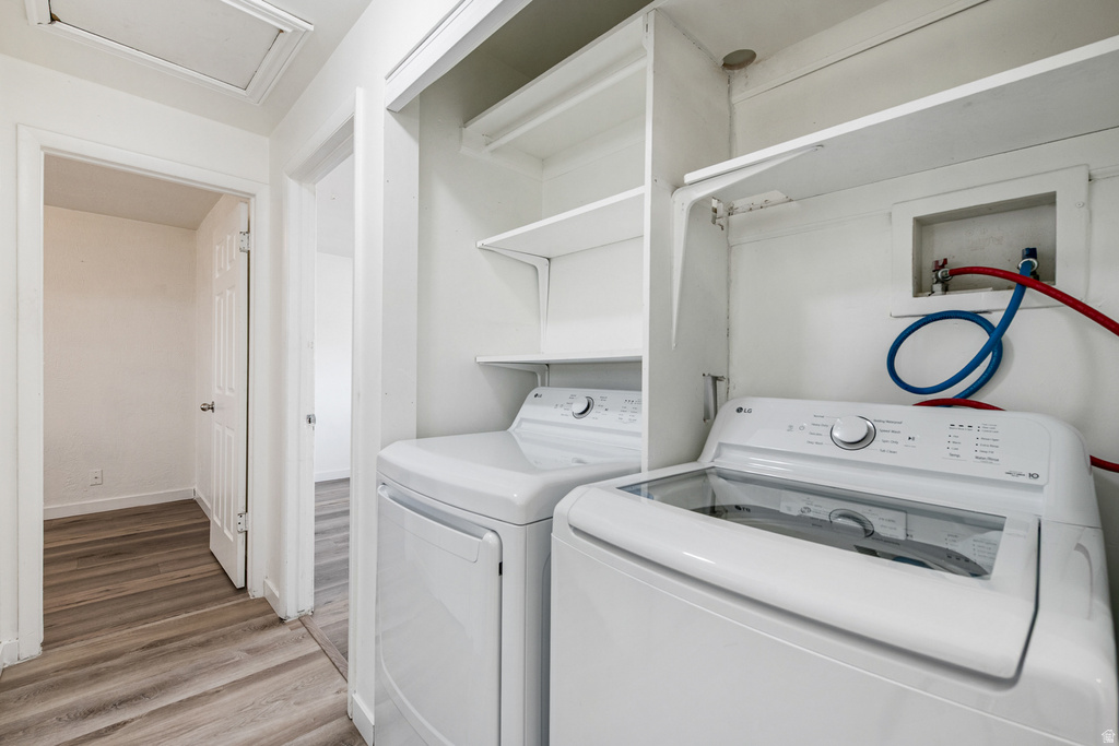 9822 S DARIN DR Sandy, UT 84070