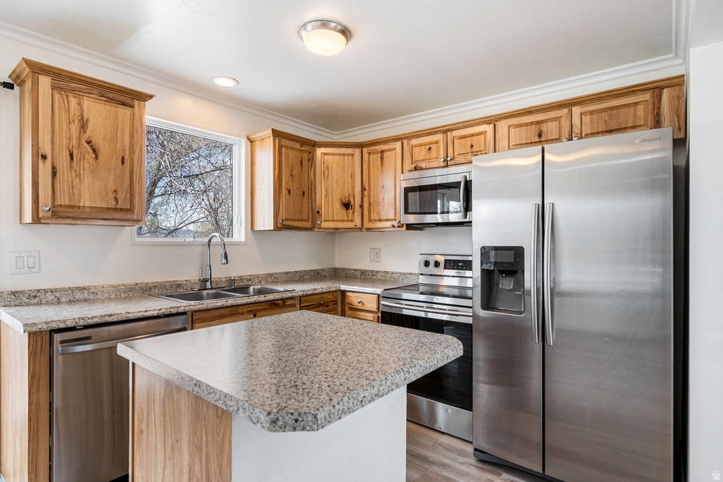 9822 S DARIN DR Sandy, UT 84070