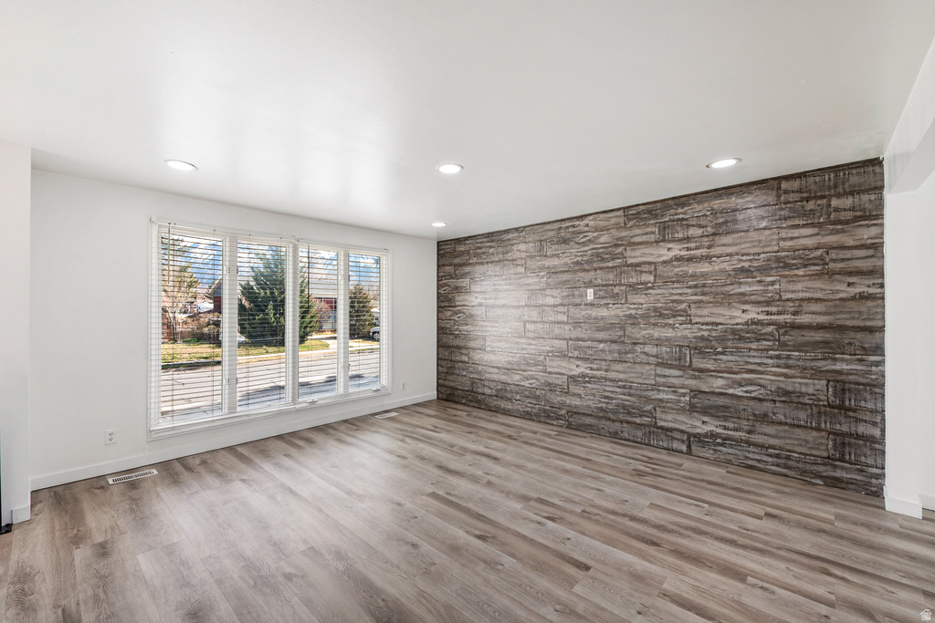 9822 S DARIN DR Sandy, UT 84070