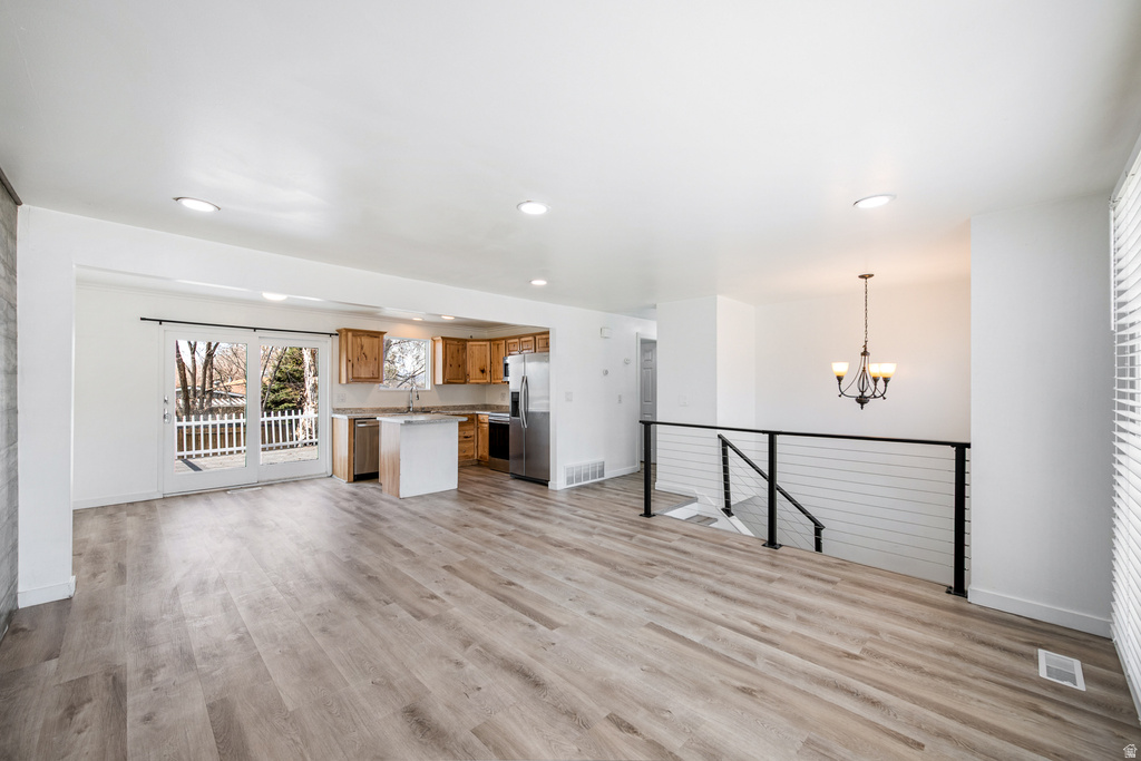 9822 S DARIN DR Sandy, UT 84070