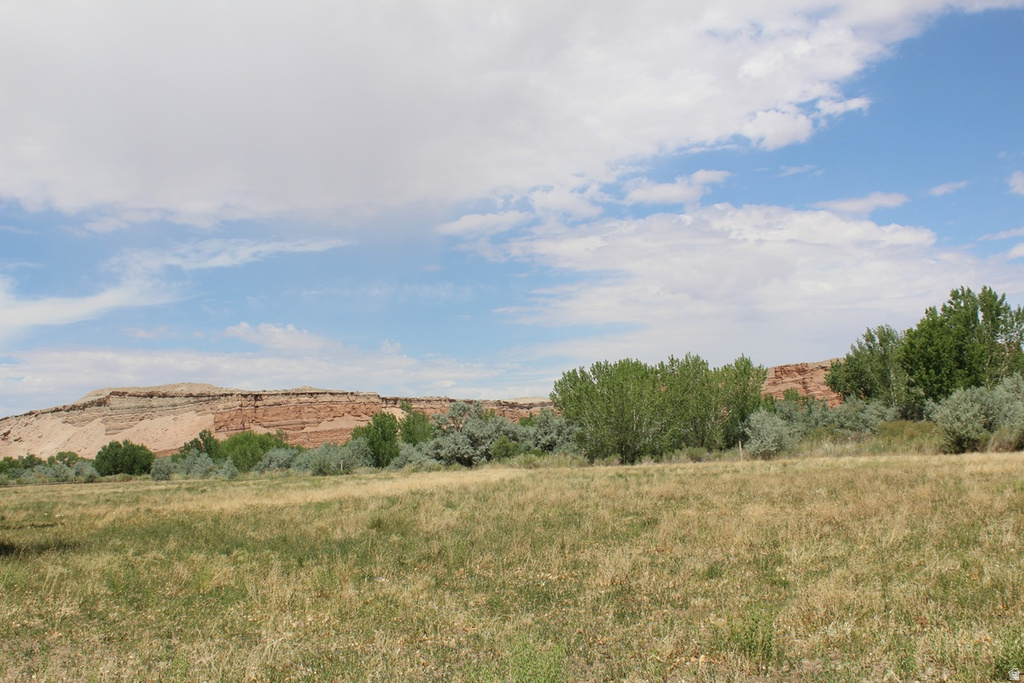 700 E 725 N Hanksville, UT 84734