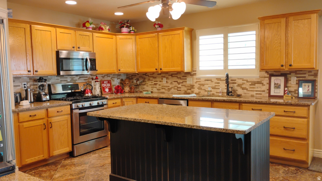 2448 N WILLIAMSBURG AVE Harrisville, UT 84414