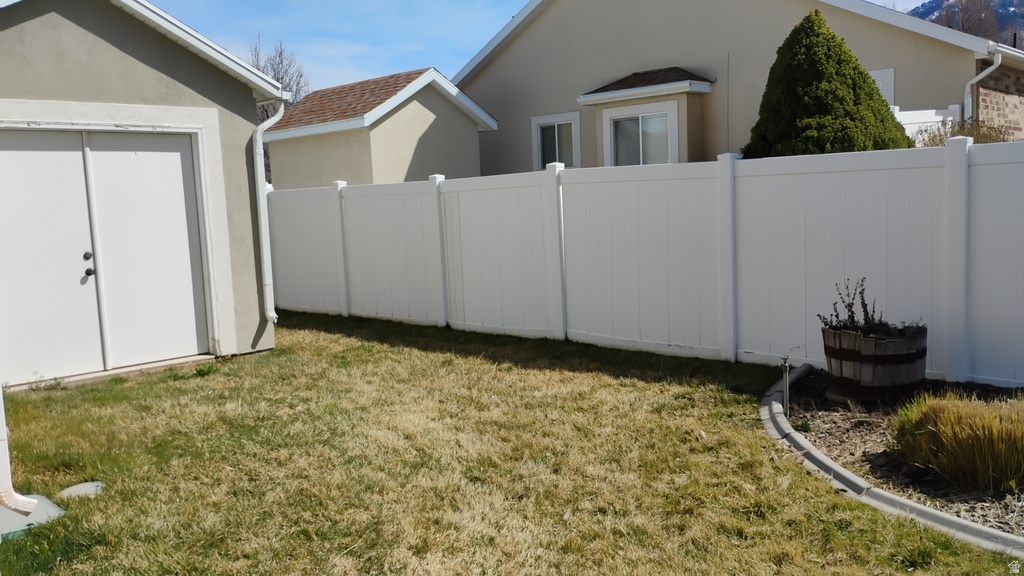 2448 N WILLIAMSBURG AVE Harrisville, UT 84414