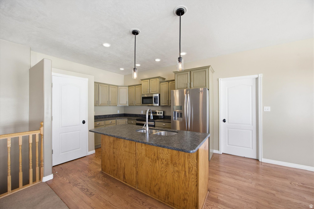 568 W 990 N American Fork, UT 84003