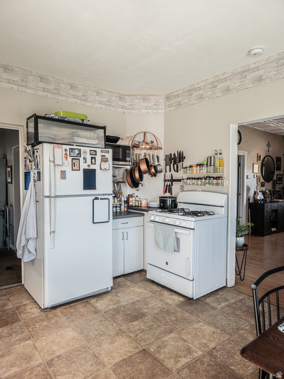 564 S 300 W Helper, UT 84526