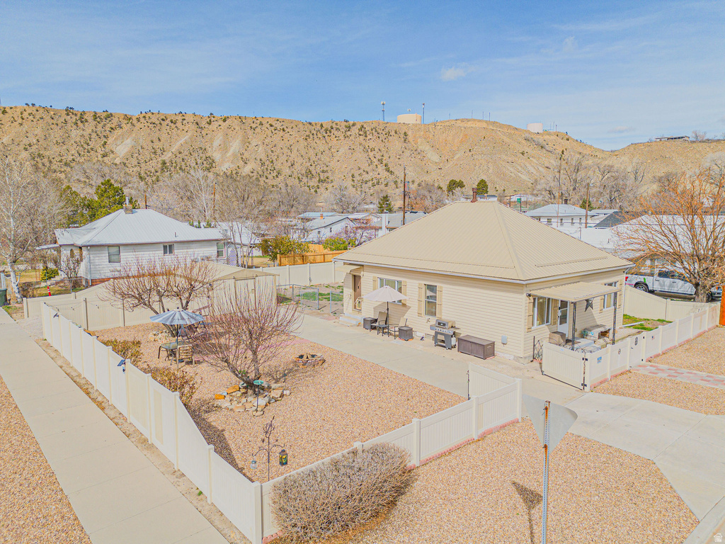 564 S 300 W Helper, UT 84526