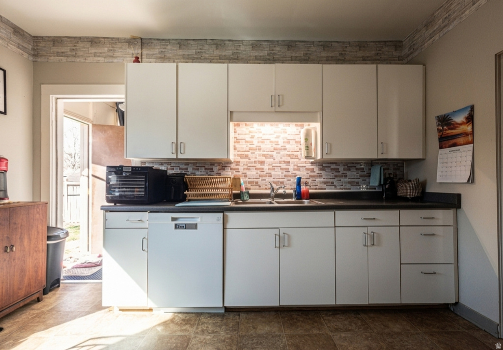 564 S 300 W Helper, UT 84526