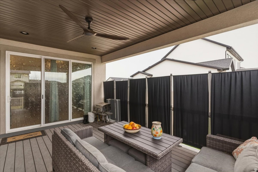 1251 N 2525 W Clinton, UT 84015