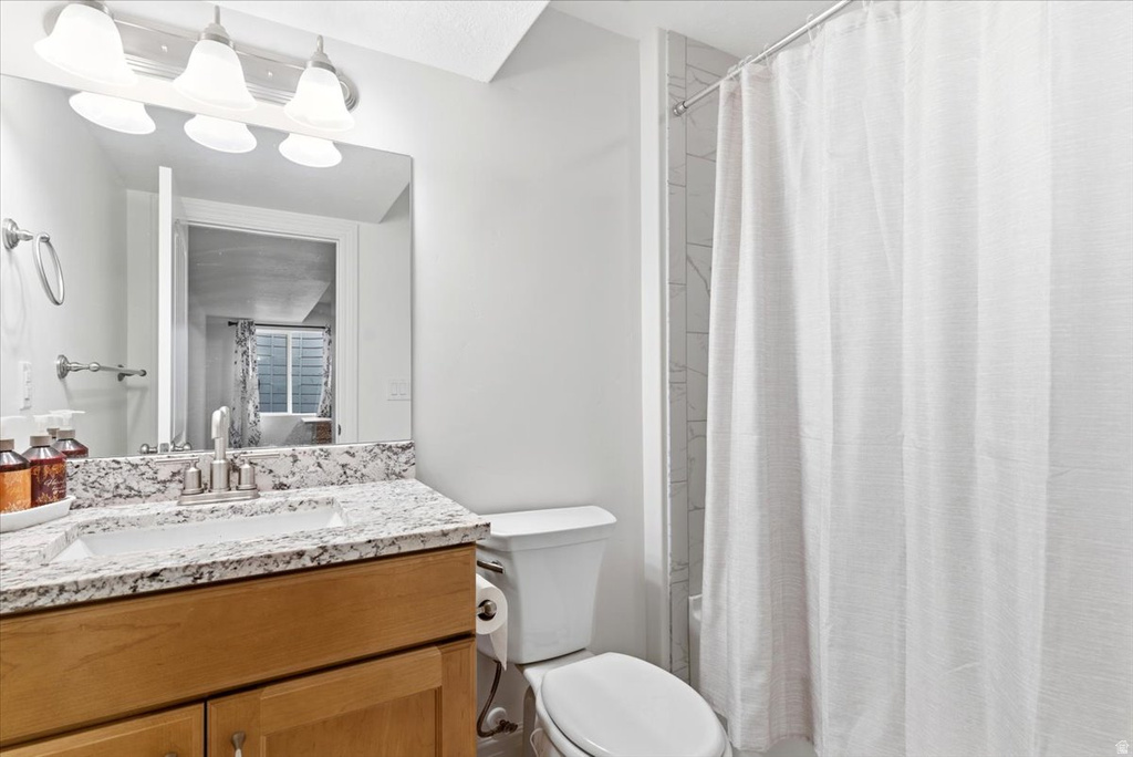 1251 N 2525 W Clinton, UT 84015