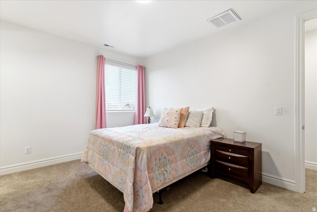 1251 N 2525 W Clinton, UT 84015