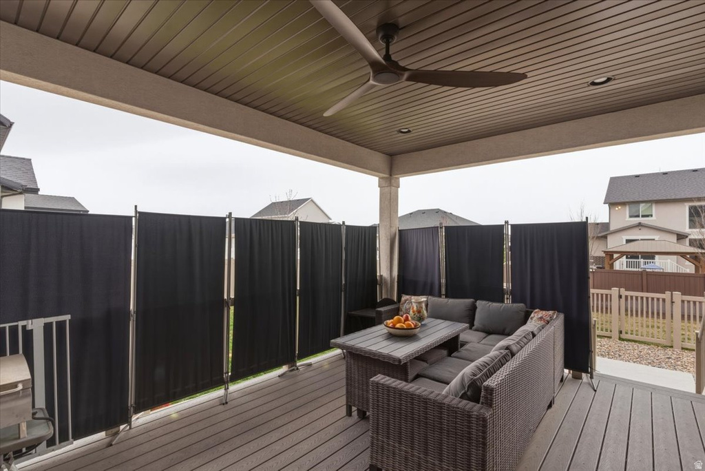 1251 N 2525 W Clinton, UT 84015