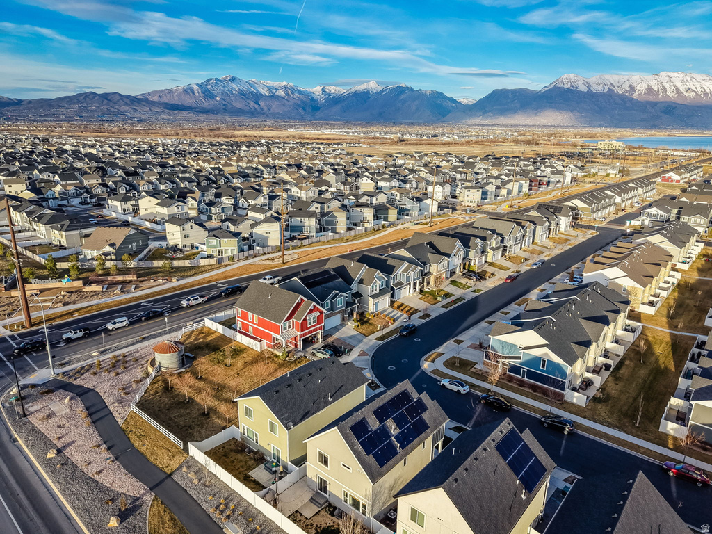 437 S BURR OAK LN Saratoga Springs, UT 84045