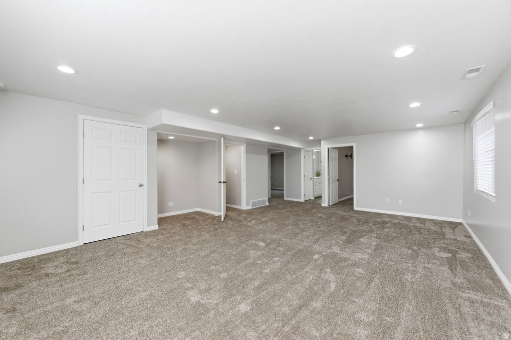 1079 S 1875 W Syracuse, UT 84075